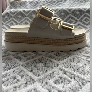 Women’s sandals- size 9